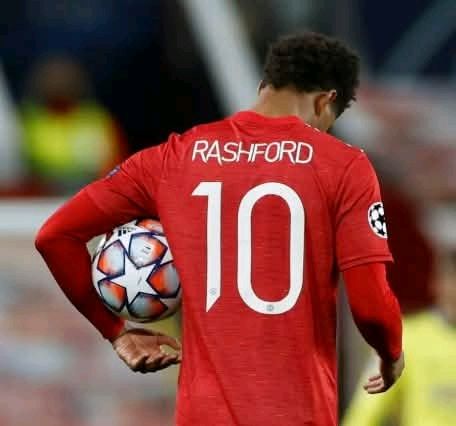 After “agreeing” to a long-term contract, Matheus Cunha gets his dream Manchester United shirt number.