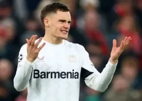 Arne Slot must acquire a player to complement Florian Wirtz, who is ideal for Liverpool.
