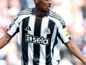 Alexander Isak received a huge transfer boost from Liverpool as shock Report on Man Utd opens the door to a move