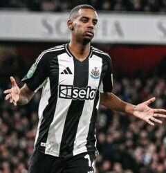 Ahead of Liverpool’s Premier League matchup with Newcastle United, transfer expert Fabrizio Romano has made statements regarding Alexander Isak’s possible transfer to Liverpool.