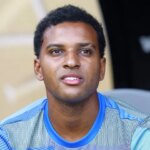 Xabi Alonso clarifies Rodrygo’s exclusion from the team amid Premier League transfer rumors.